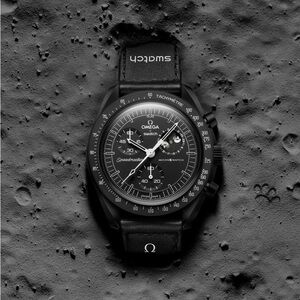 Swatch x Omega Bioceramic Moonswatch Mission To Moonphase Snoopy BLACK new moon
